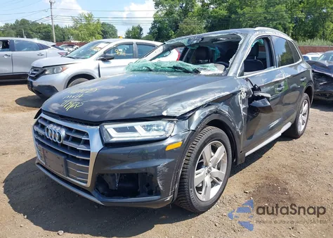 2018 Audi Q5 2.0T Premium/2.0T Tech Premium z USA, uszkodzony, nr VIN WA1BNAFY6J2131172